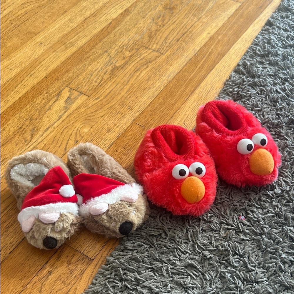 ELMO and Cute Animal Character Slippers Bundle Baby Size 3-4